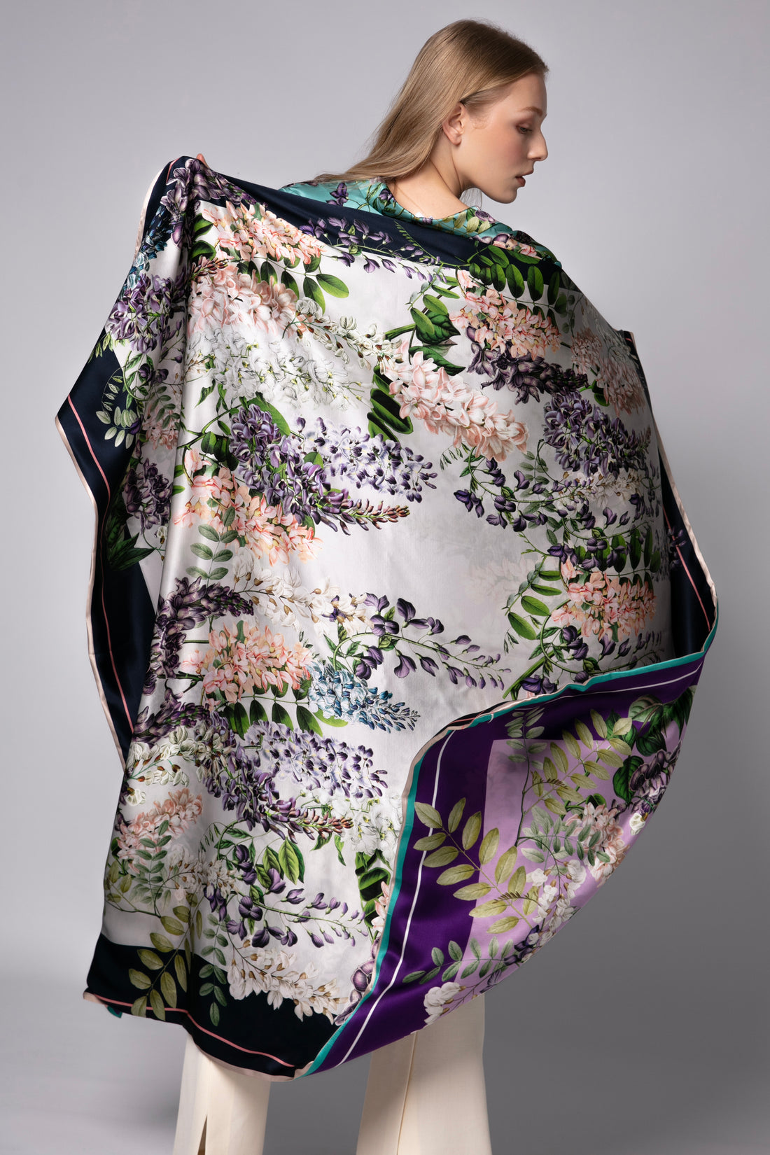 LARGE SQUARE SCARF THE STILL ABYSS main image 0